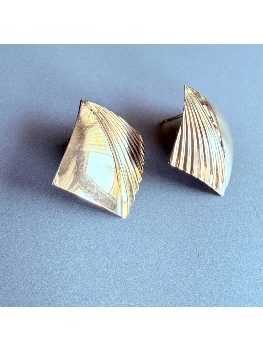 CARLA Designer 14kt Yellow Gold Textured & Polished Square Stud Earrings…